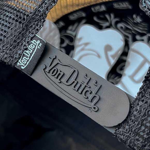 Von Dutch Black Camo Trucker Hat with metallic logo l• Limited Feel - Picture 3 of 7